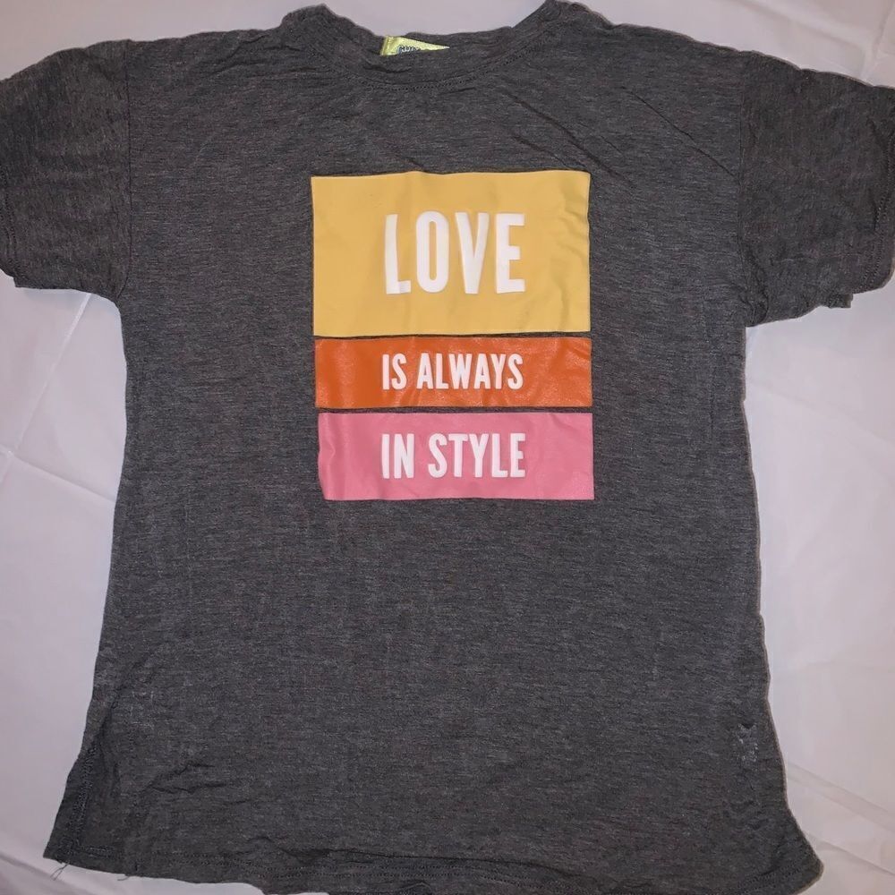 Chit Chat Graphic Tee - Size Small